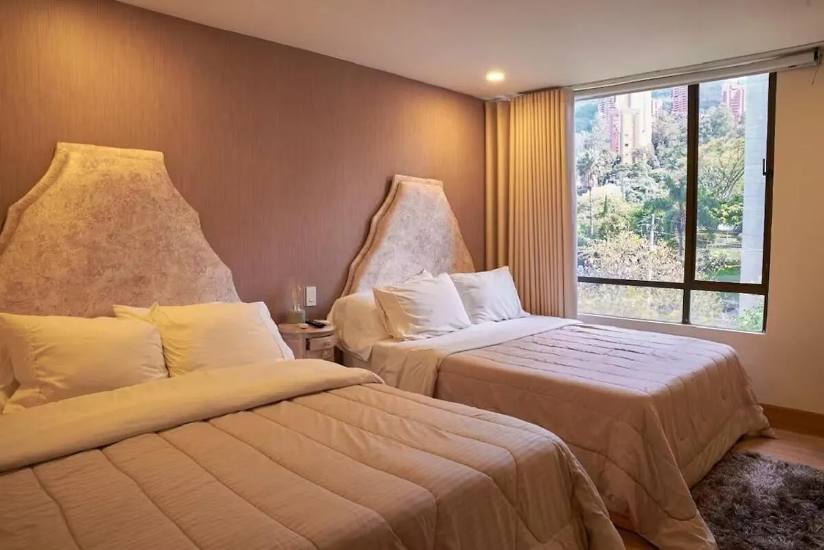 メデジンAmazing Ph In Poblado 5Bd & Heated Pool!アパートメント コロンビア