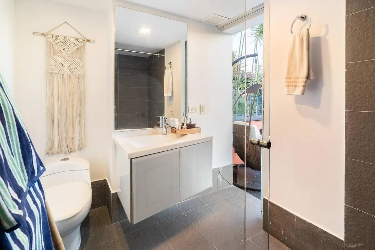 メデジンAmazing Ph In Poblado 5Bd & Heated Pool!アパートメント アパート メデジン