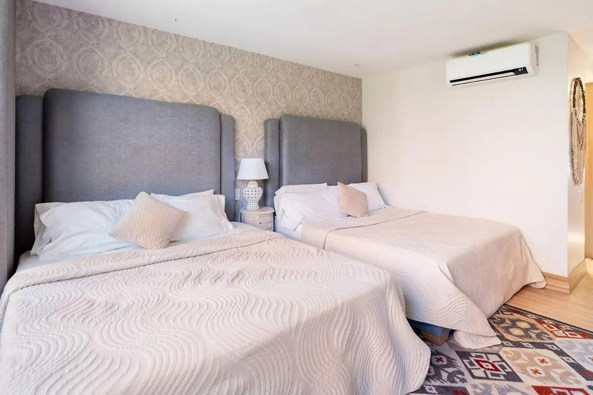 メデジンAmazing Ph In Poblado 5Bd & Heated Pool!アパートメント メデジン
