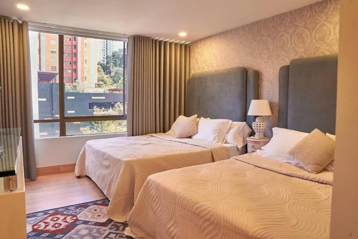 メデジンAmazing Ph In Poblado 5Bd & Heated Pool!アパートメント アパート メデジン