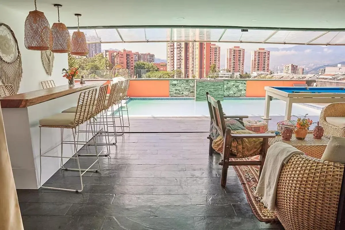 アパート メデジンAmazing Ph In Poblado 5Bd & Heated Pool!アパートメント コロンビア