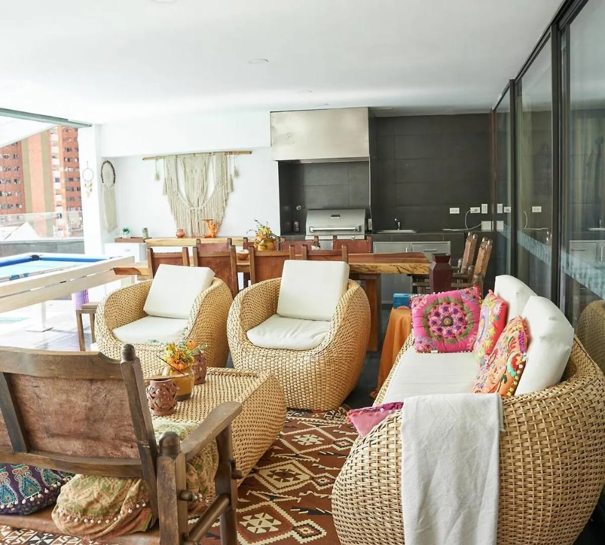 メデジンAmazing Ph In Poblado 5Bd & Heated Pool!アパートメント 0*, メデジン