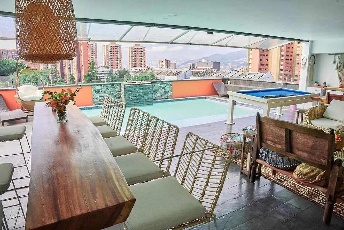 メデジンAmazing Ph In Poblado 5Bd & Heated Pool!アパートメント アパート