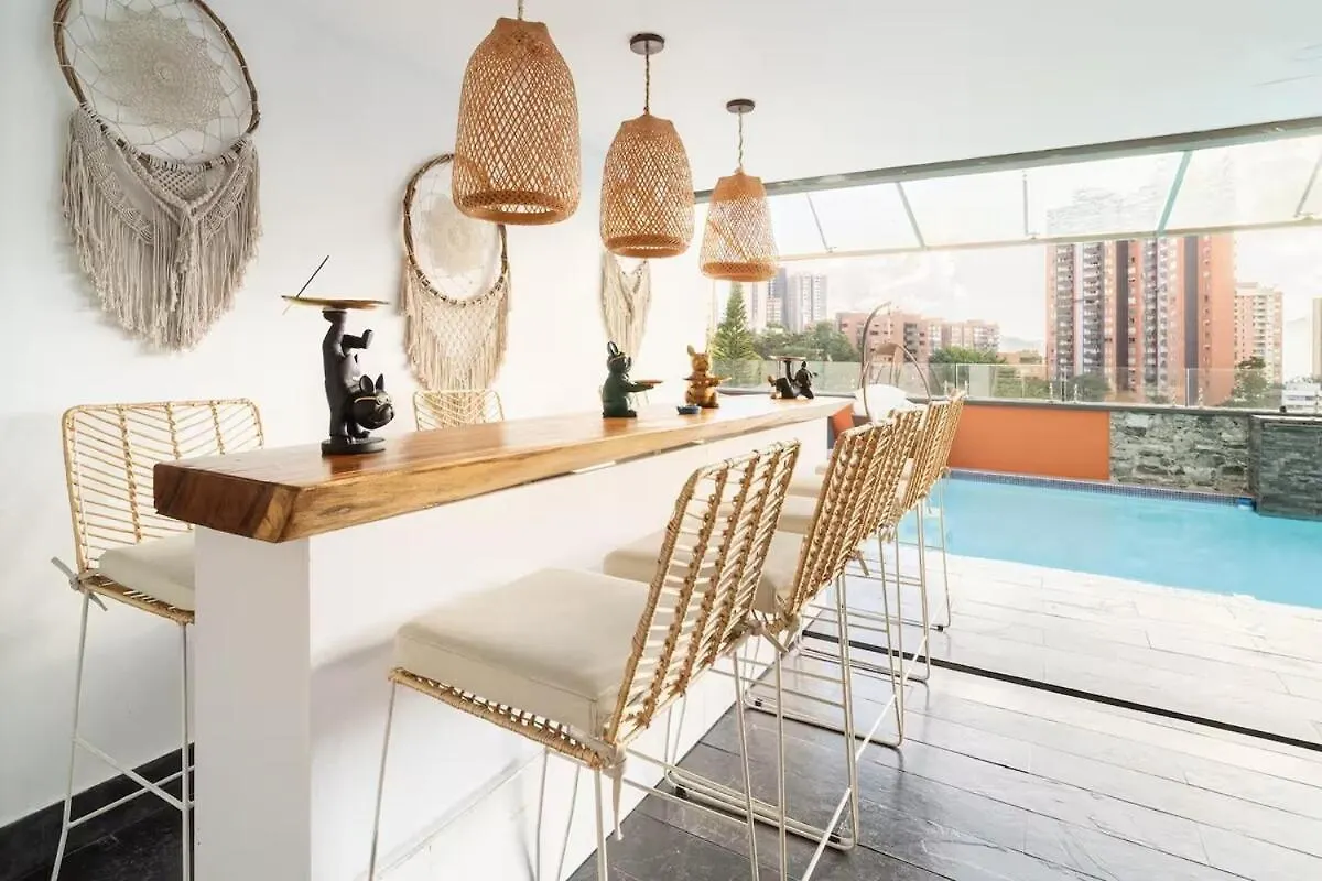 メデジンAmazing Ph In Poblado 5Bd & Heated Pool!アパートメント コロンビア