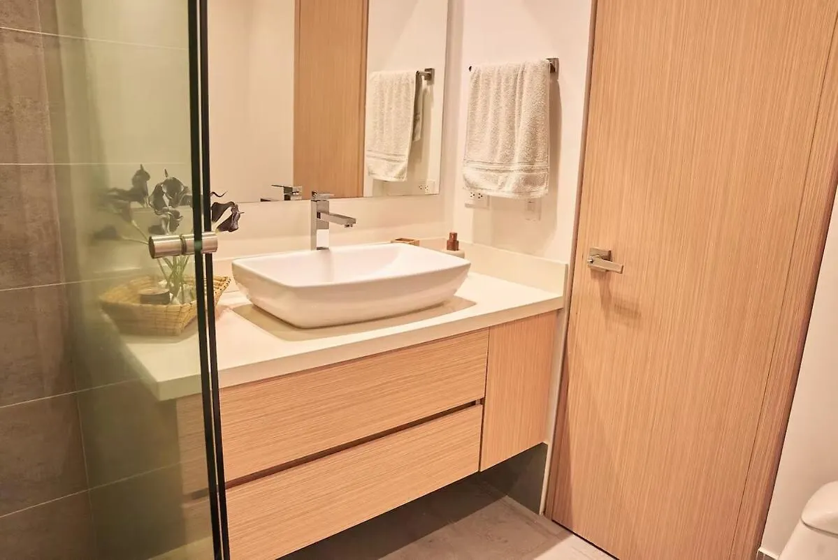 メデジンAmazing Ph In Poblado 5Bd & Heated Pool!アパートメント メデジン