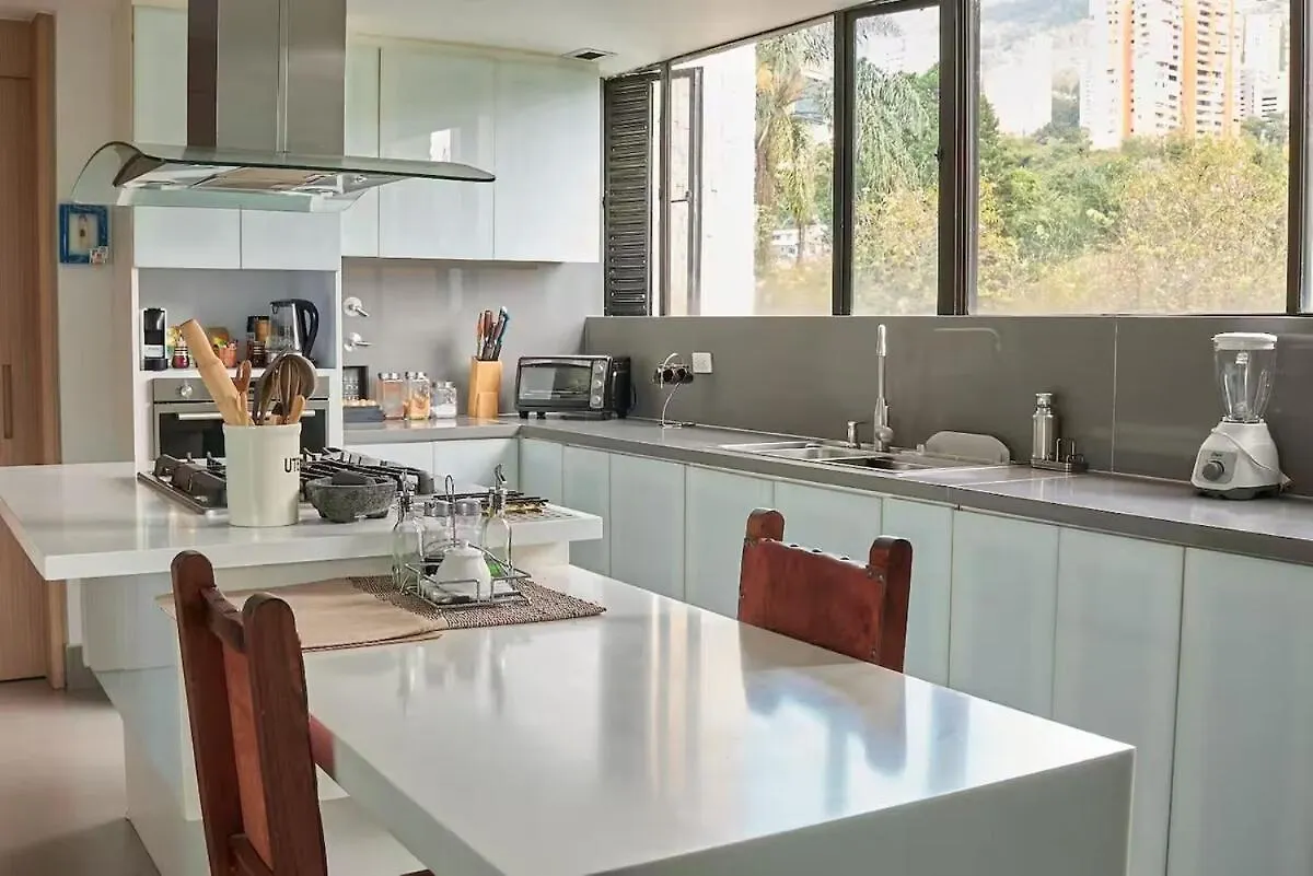 Apartamento Amazing Ph In Poblado 5Bd & Heated Pool! Medellín Colombia